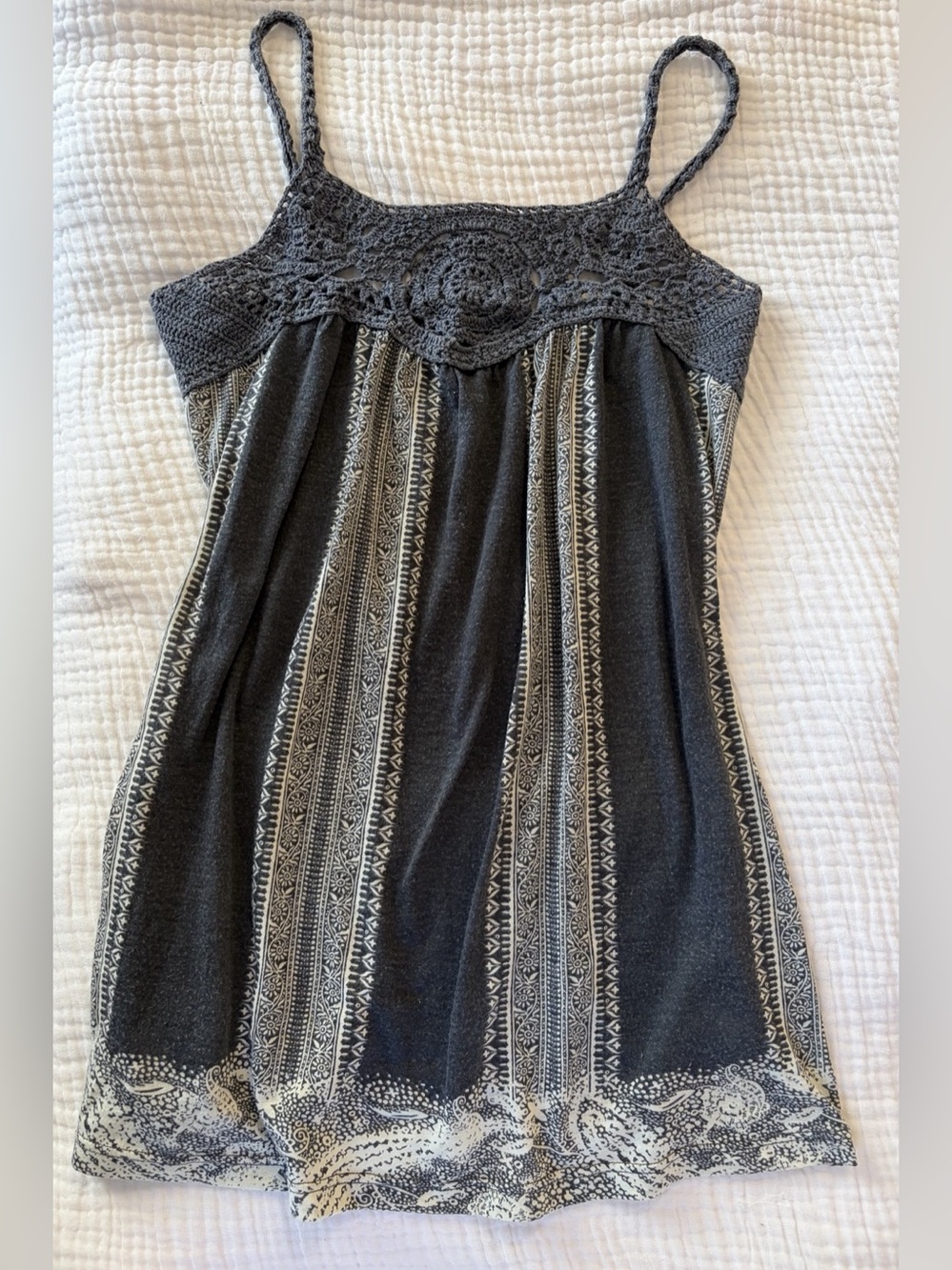 Y2K Crochet Grey & White Top Like New